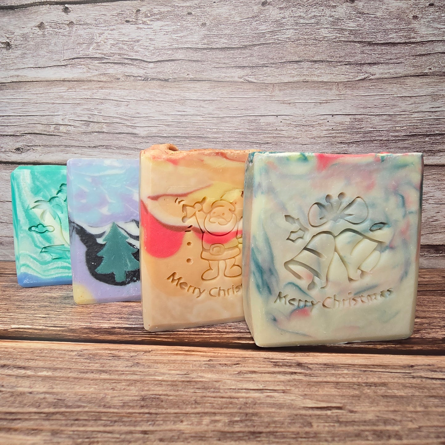 Winter Soap Handcrafted Festive Soap with Mistletoe Spice Fragrance and Pine Tree Design 130g for Cold Weather Seasonal Use