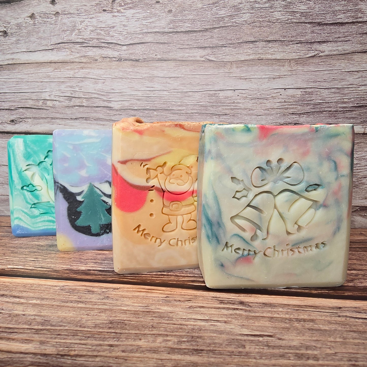 Handcrafted soap with the refreshing scent of Radical Sauvage. A fresh, airy blend inspired by ocean winds, leaving skin cleansed, soft, and revitalized.