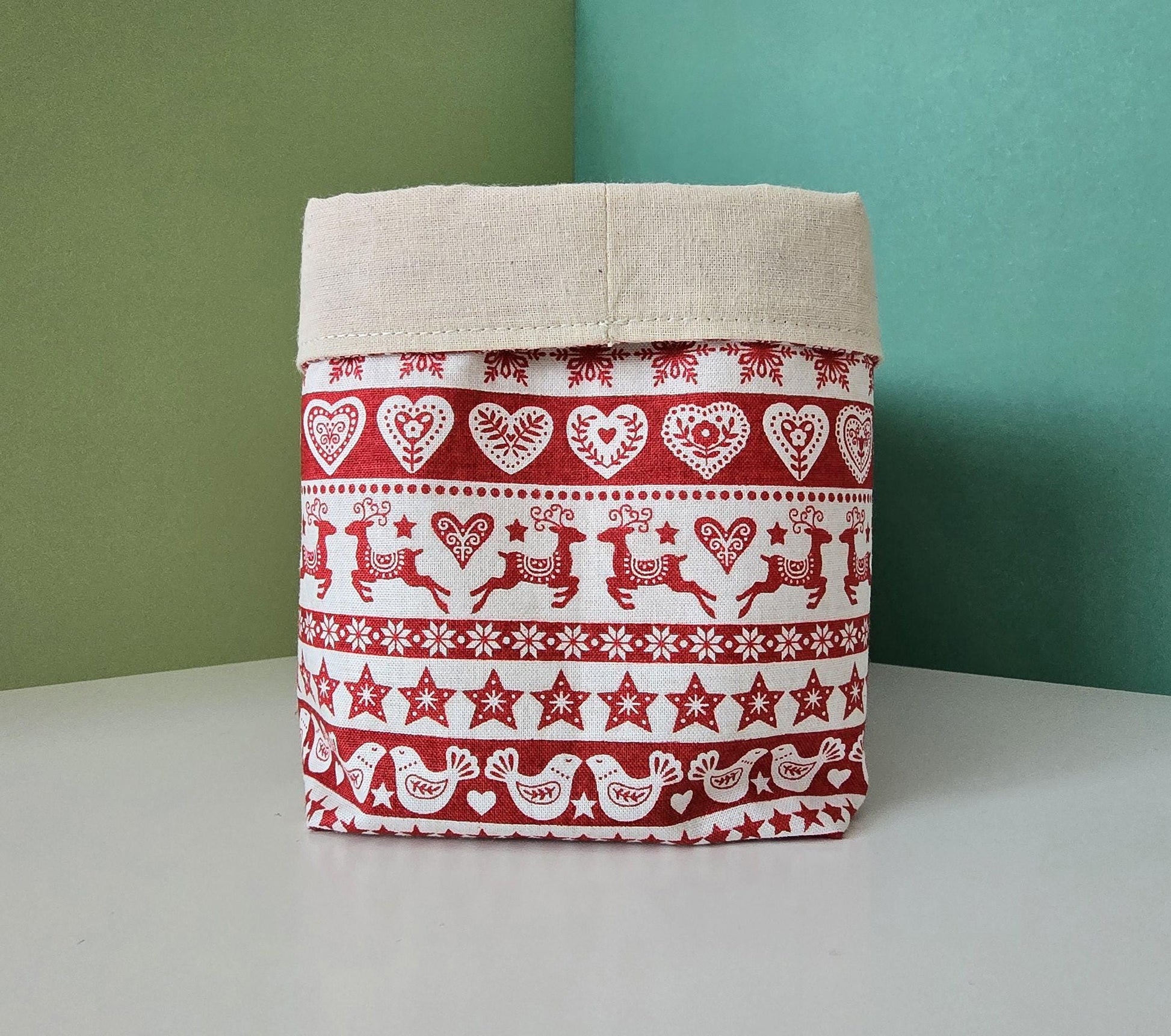 Scandinavian Christmas Fabric Basket: Reversible Bread Basket