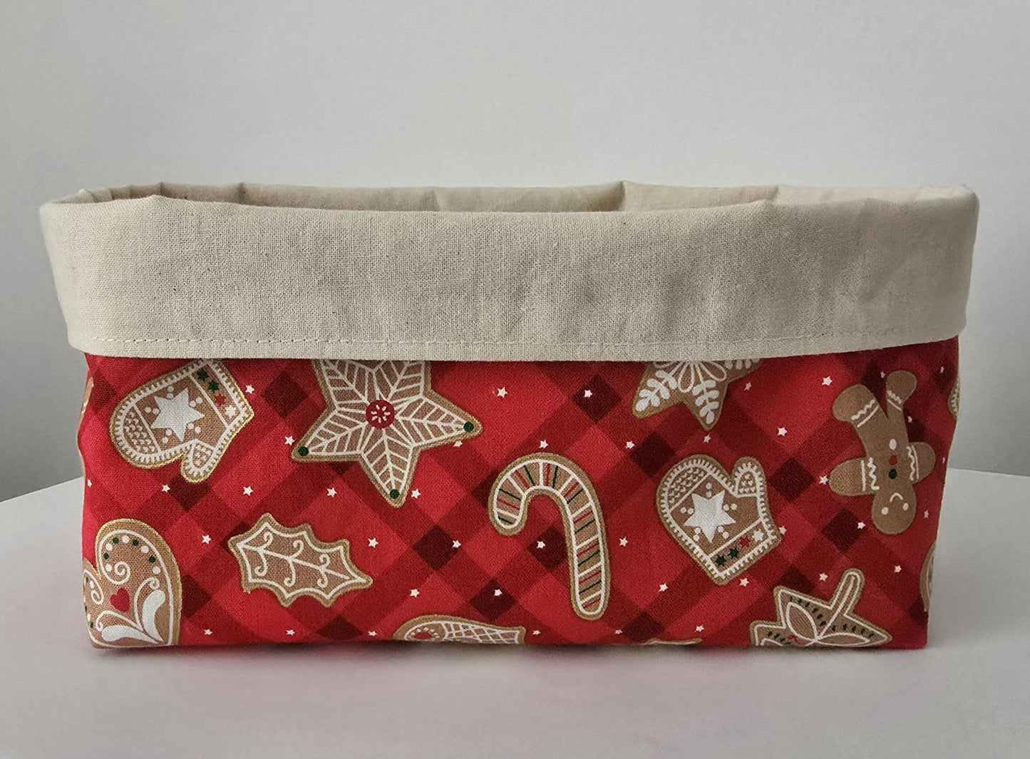 Christmas Fabric Basket: Reversible Bread Basket with Canvas Lining