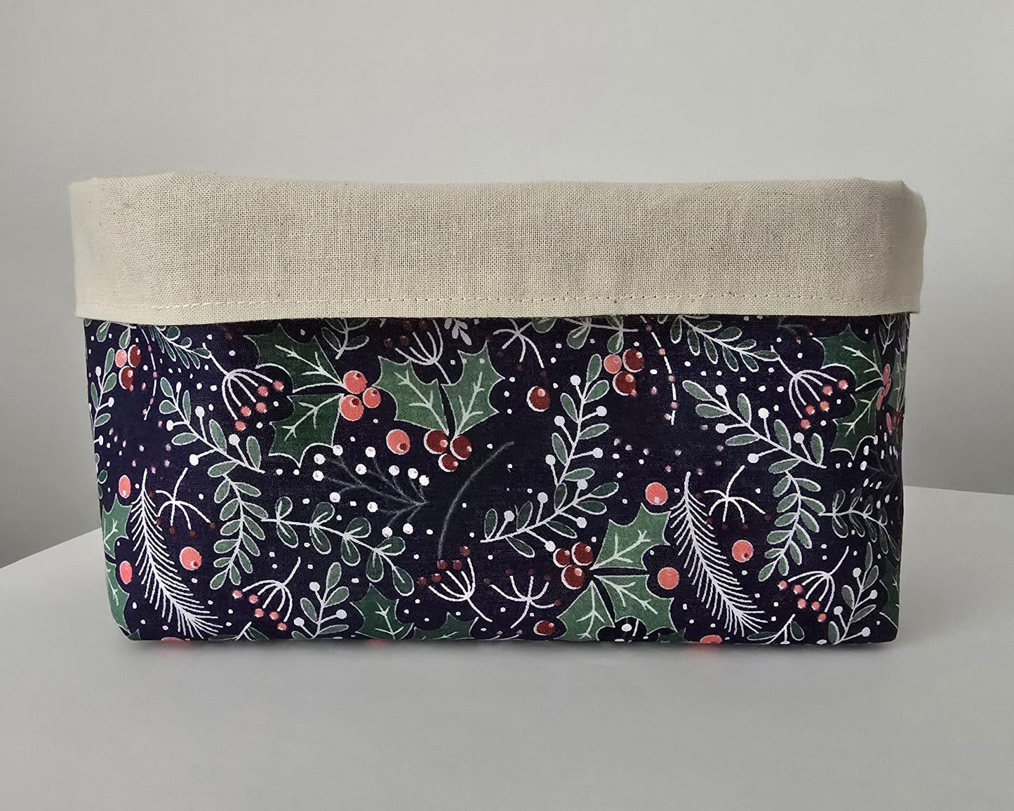 Christmas Fabric Basket: Reversible Bread Basket with Canvas Lining