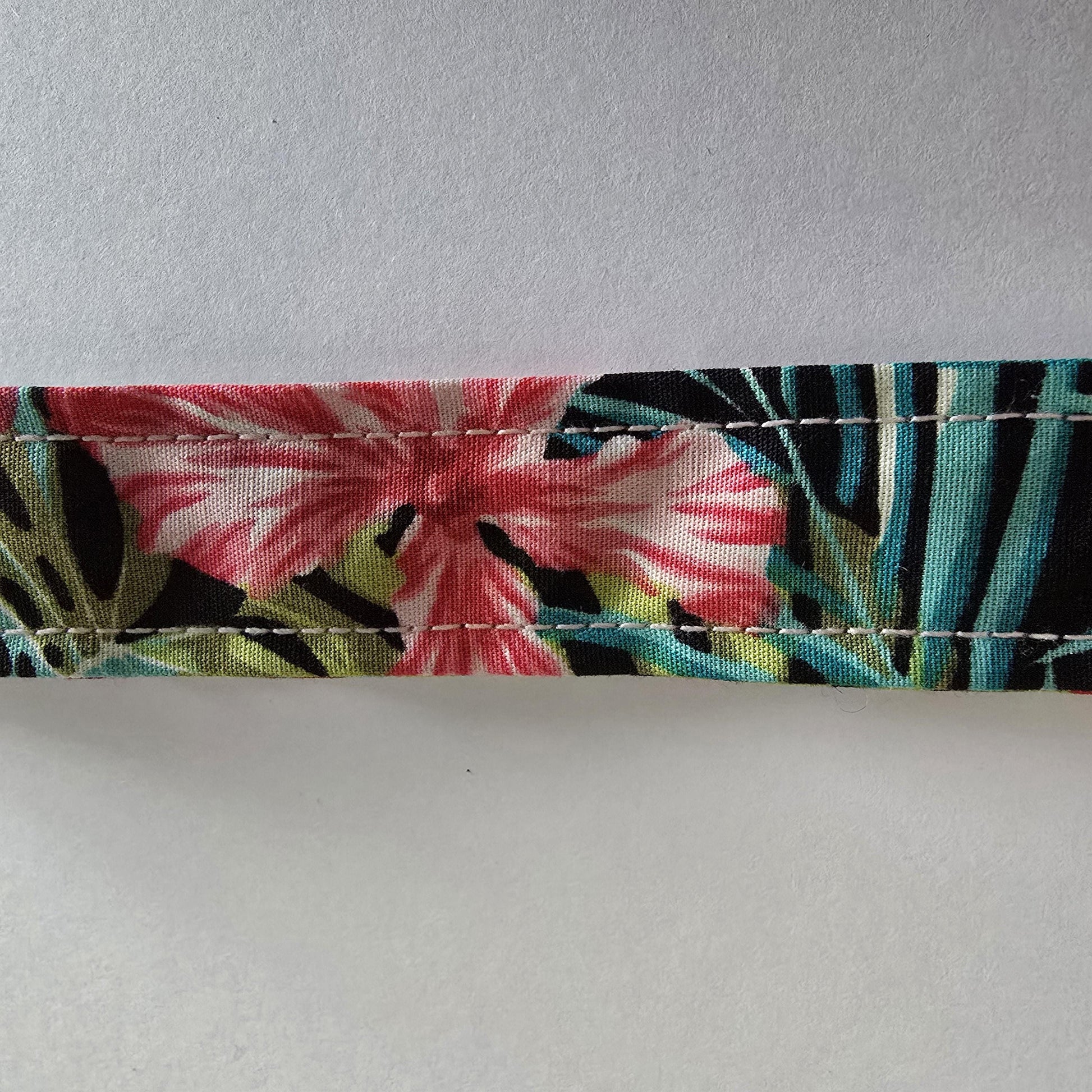 Tropical Fabric Wristlet Keychain: Handcrafted Key Fob